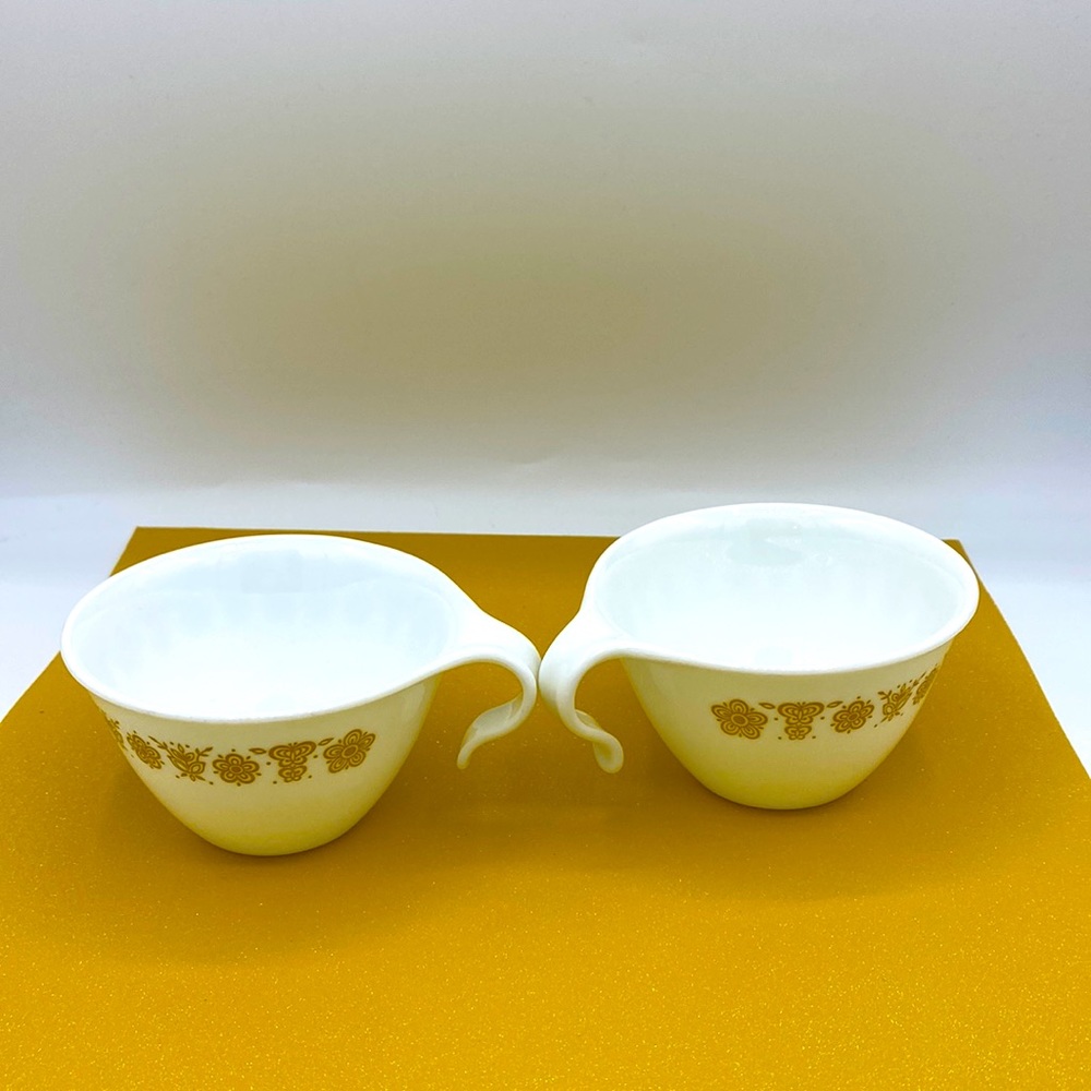 Vintage Living Ware By Corningware Correlle Gold Butterflies Hook Handle